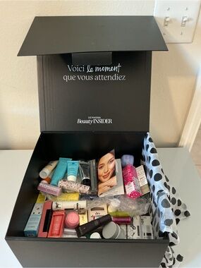 Beauty Sampler- All new in origin packaging, a lot of full size products,